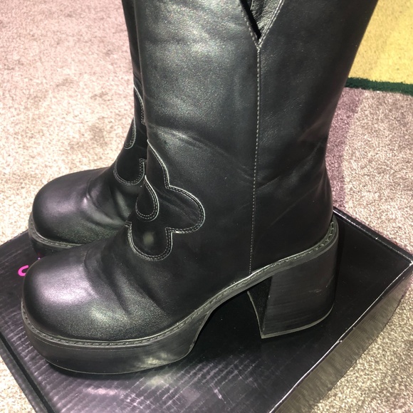 DollzKill // dELiA*s Mile A Minute Ankle Boots // size (11) - Picture 5 of 7